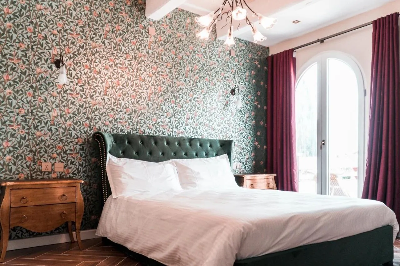 Hotel The Red Farm Relais & Spa Iklin