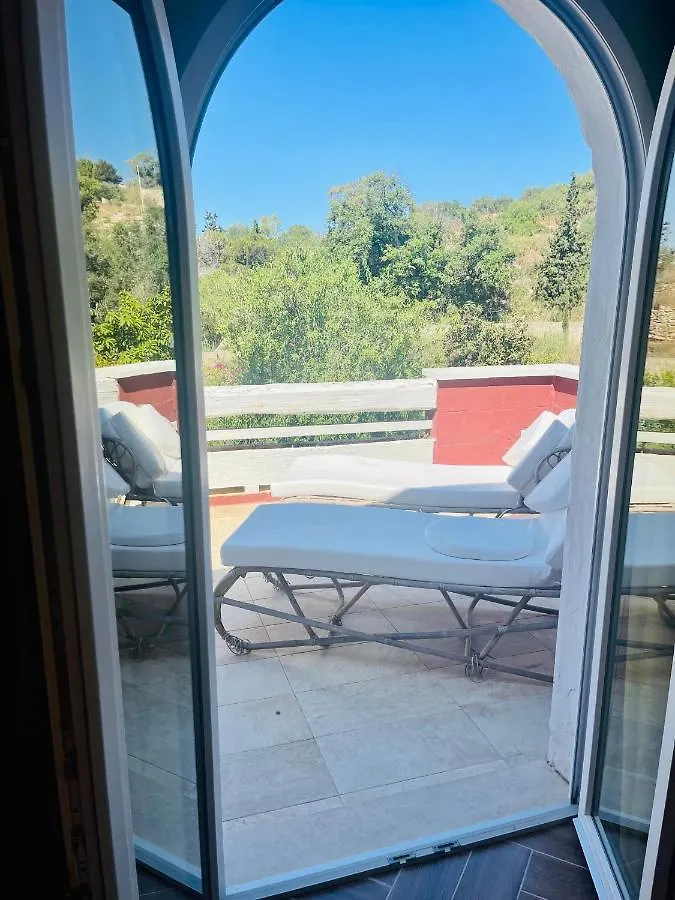 Hotel The Red Farm Relais & Spa Iklin