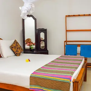 lathika-homes.kandyhotelsnow.com/
